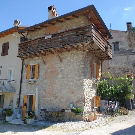 Il Rustico Di Peri Villa ภายนอก รูปภาพ